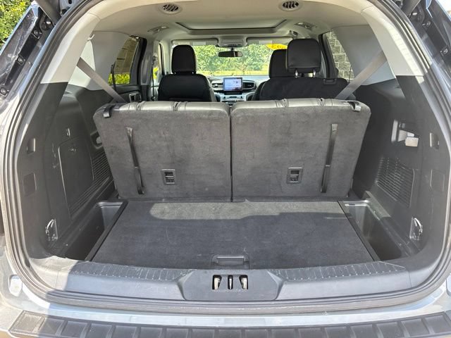 Certified 2023 Ford Explorer XLT w/ Equipment Group 202A AWD/4WD image 13