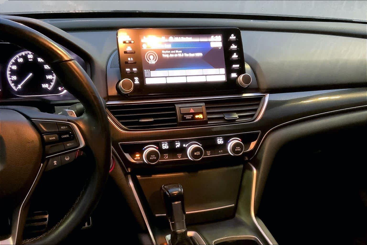 Used 2018 Honda Accord Sport image 7