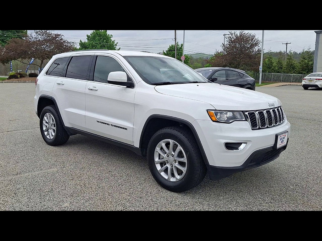 Used 2022 Jeep Grand Cherokee Laredo E AWD/4WD image 2