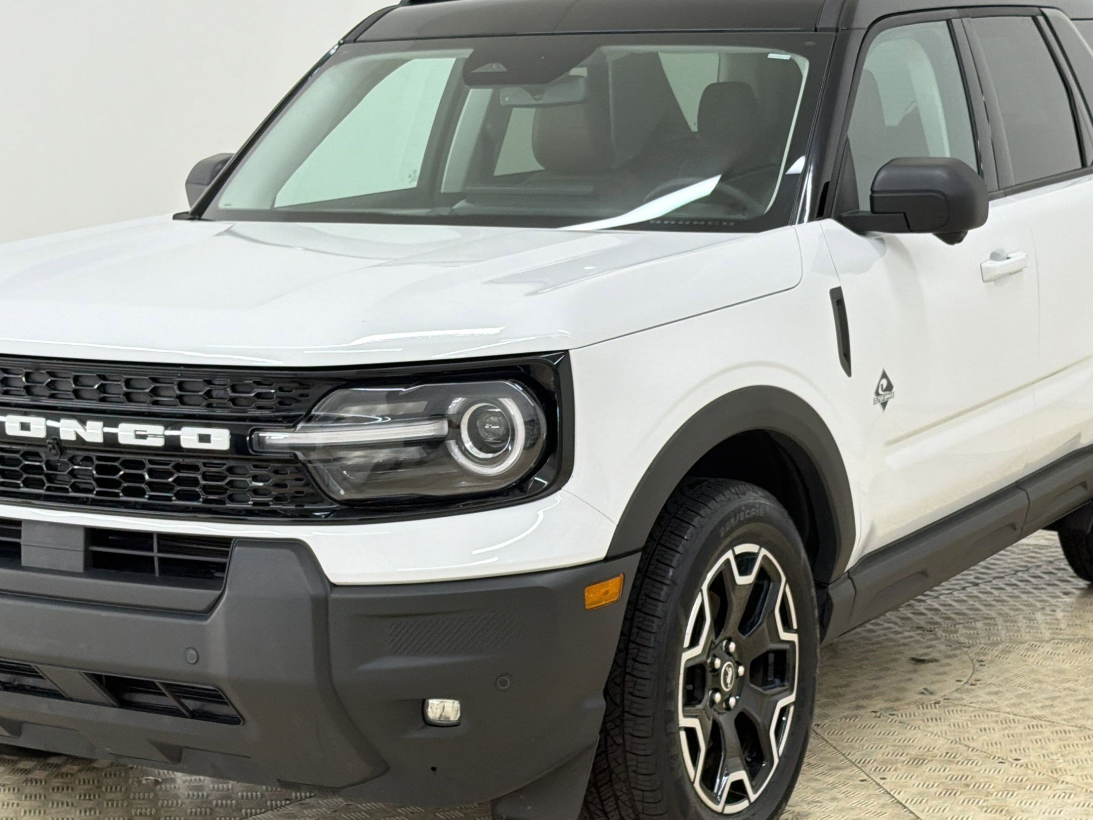 Certified 2025 Ford Bronco Sport Outer Banks w/ Outer Banks Tech Package+ AWD/4WD image 20