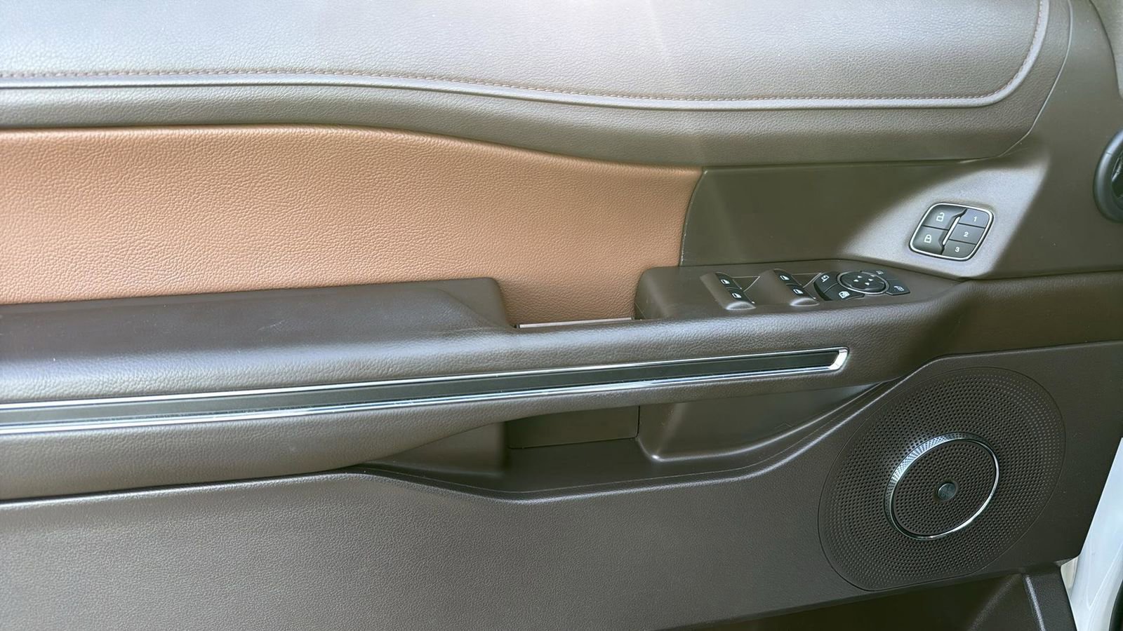 Certified 2024 Ford Expedition King Ranch image 12