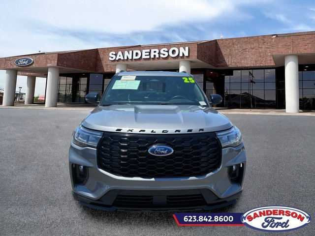 Certified 2025 Ford Explorer ST-Line AWD/4WD image 8