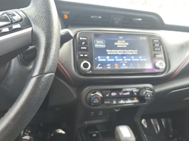 Used 2023 Nissan Kicks SR w/ SR Premium Package FWD image 13