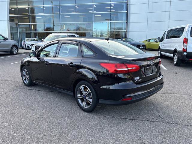 Certified 2018 Ford Focus SE w/ SE Appearance Package image 5