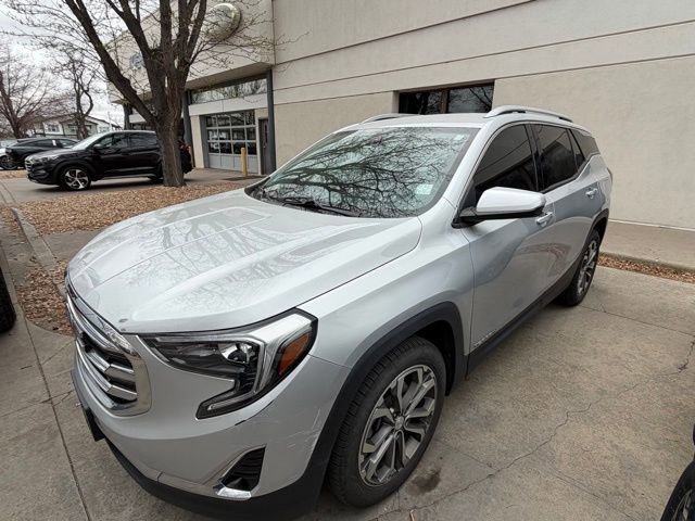 Used 2019 GMC Terrain SLT w/ Preferred Package image 2