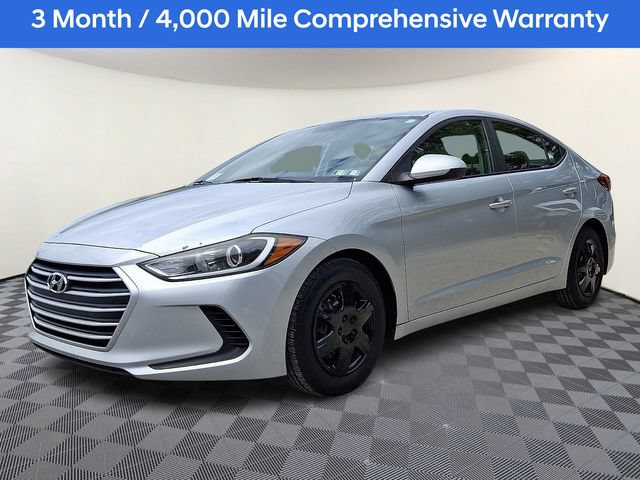 Used 2017 Hyundai Elantra SE w/ Cargo Package FWD image 3