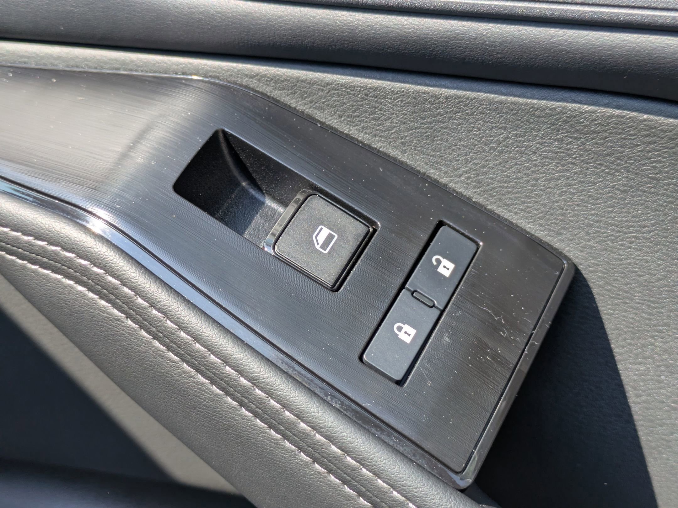 Used 2026 Nissan Rogue SV FWD image 36