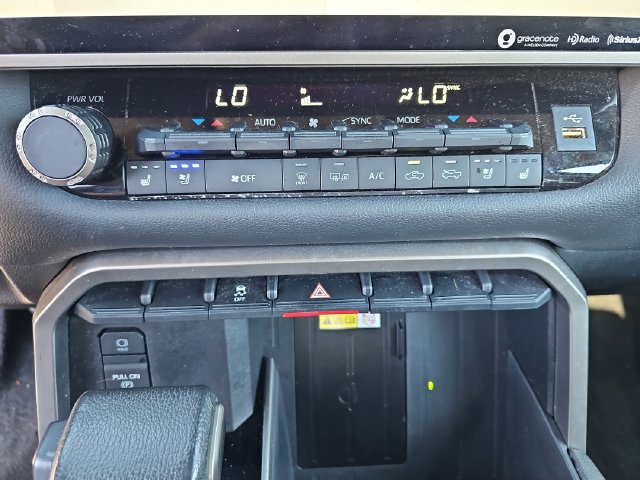 Used 2023 Toyota Tundra Limited w/ Power Package RWD image 28