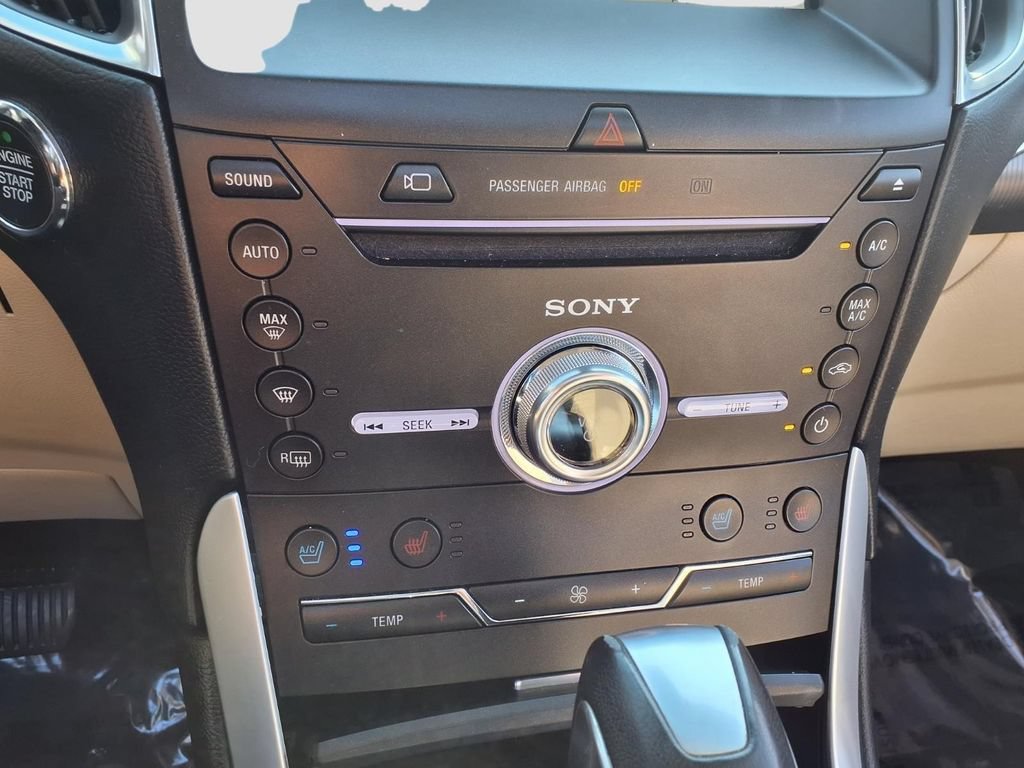 Certified 2018 Ford Edge Titanium w/ Equipment Group 302A AWD/4WD image 16