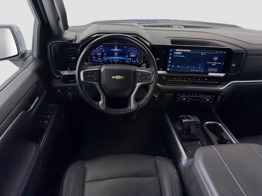 Used 2025 Chevrolet Silverado 1500 LTZ AWD/4WD image 27