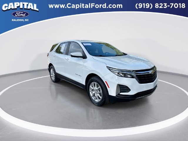 Used 2023 Chevrolet Equinox LT AWD/4WD image 2