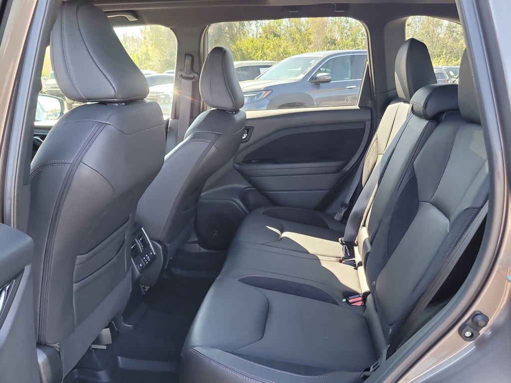 Used 2025 Subaru Forester Touring image 12