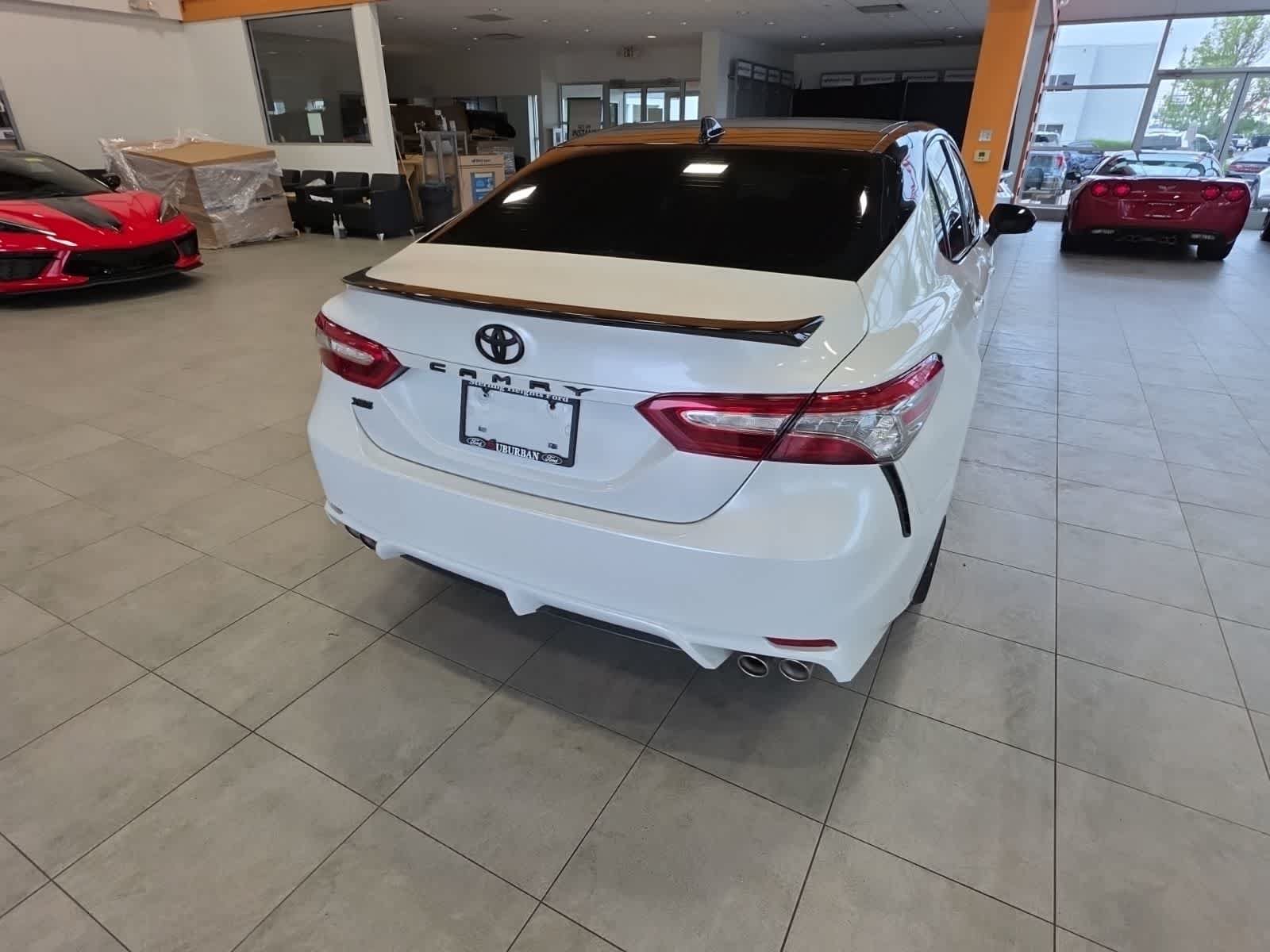 Used 2019 Toyota Camry XSE FWD image 8