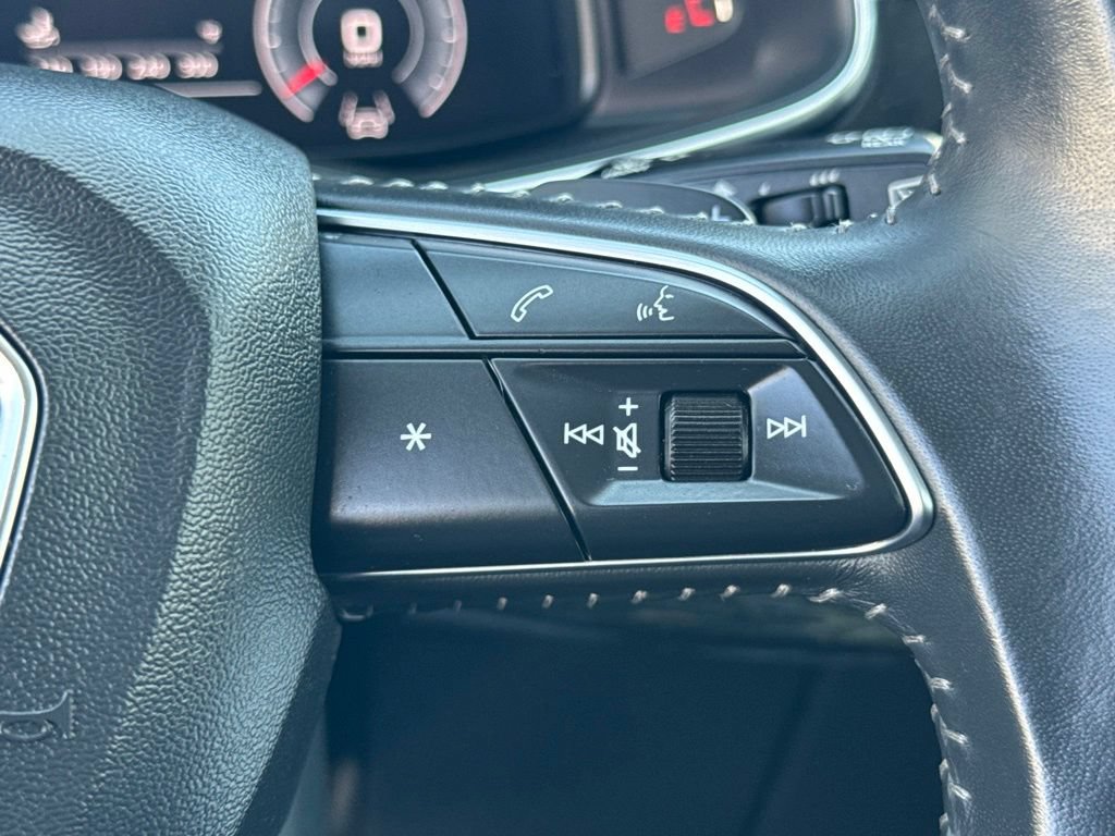 Used 2019 Audi Q8 Premium Plus AWD/4WD image 31
