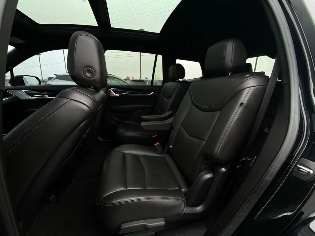 Used 2023 Cadillac XT6 Premium Luxury image 25