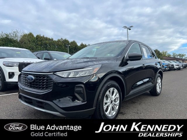 Certified 2024 Ford Escape Active w/ Cold Weather Package image 4