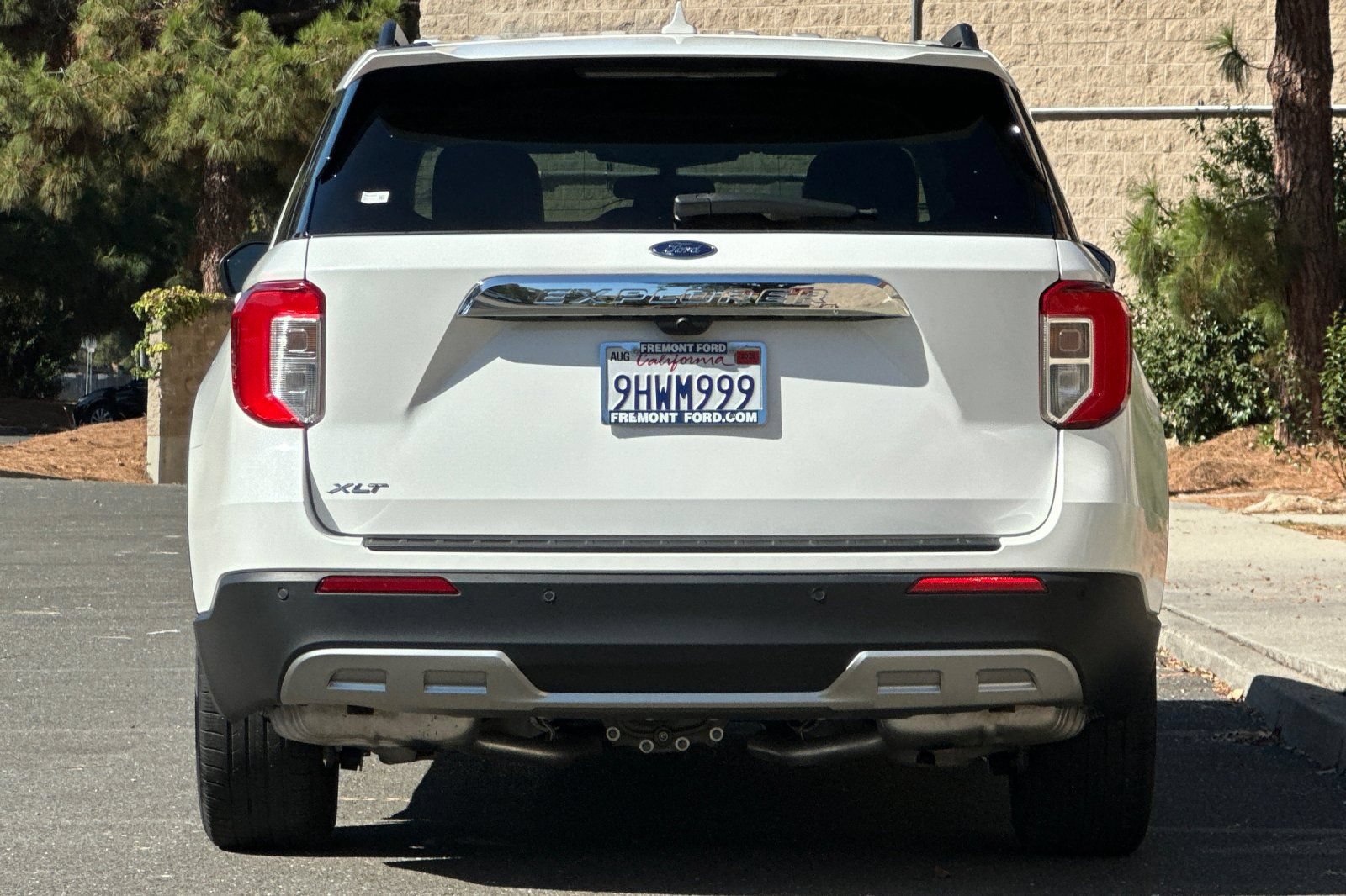 Certified 2023 Ford Explorer XLT w/ Equipment Group 202A RWD image 4