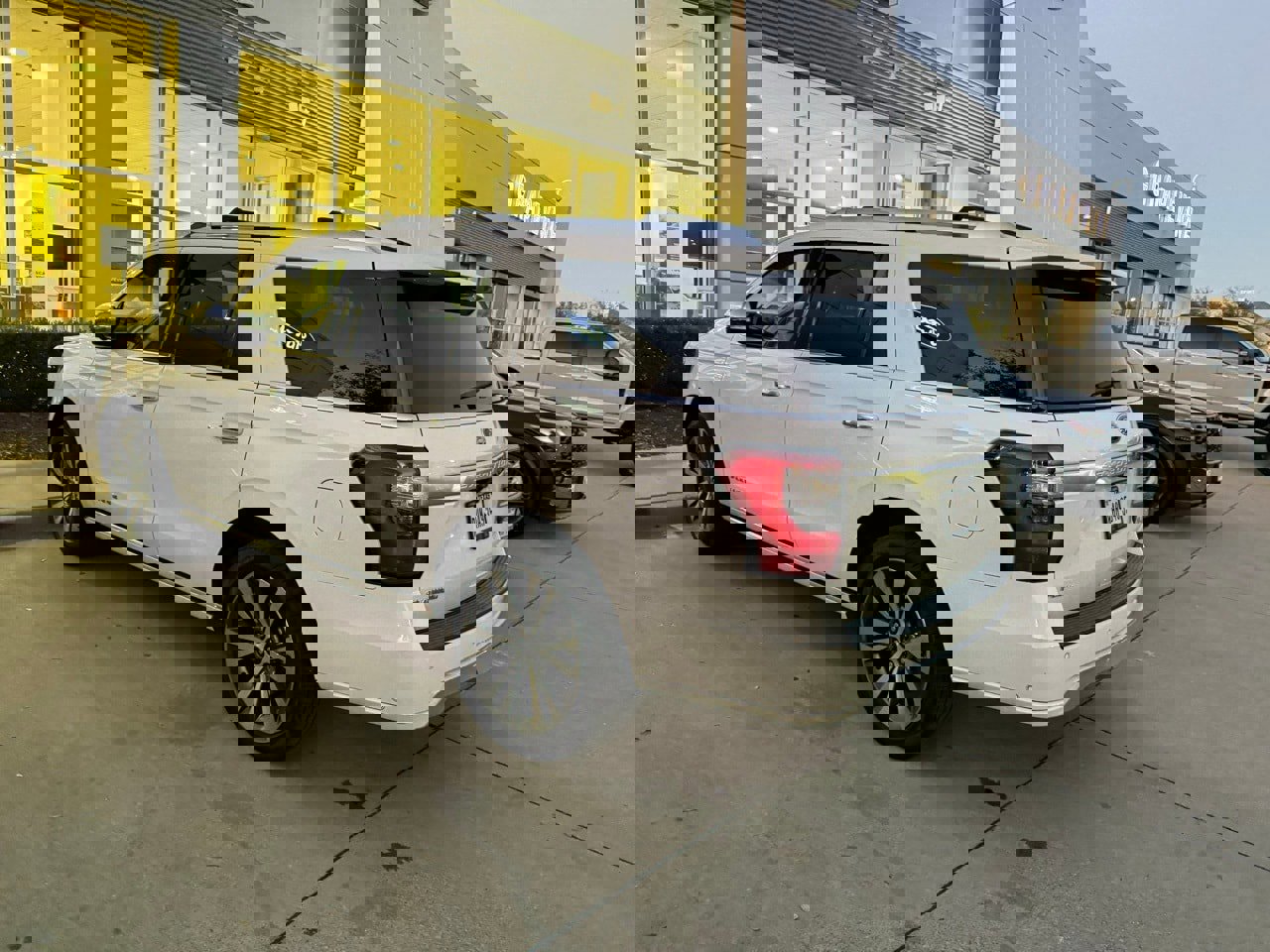 Certified 2021 Ford Expedition Platinum image 2