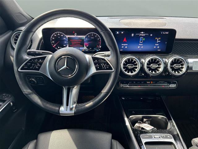 Used 2025 Mercedes-Benz GLB 250 4MATIC image 21