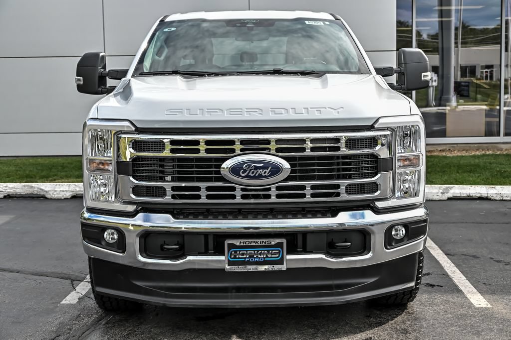 Certified 2025 Ford F250 XLT w/ FX4 Off-Road Package AWD/4WD image 4