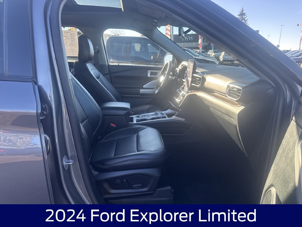 Certified 2024 Ford Explorer Limited w/ Limited Technology Package AWD/4WD image 26