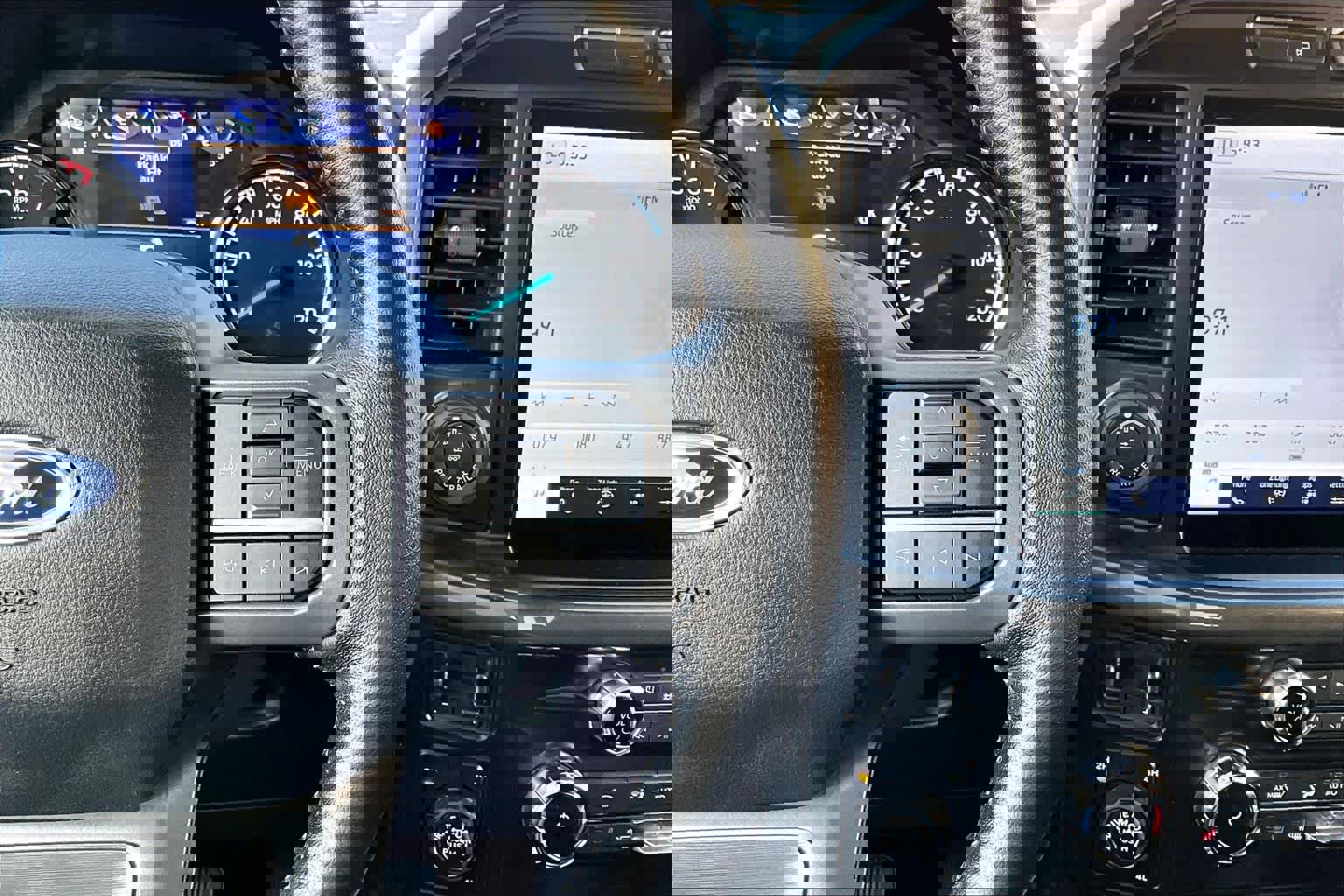 Certified 2022 Ford F150 XLT w/ Equipment Group 302A High image 27