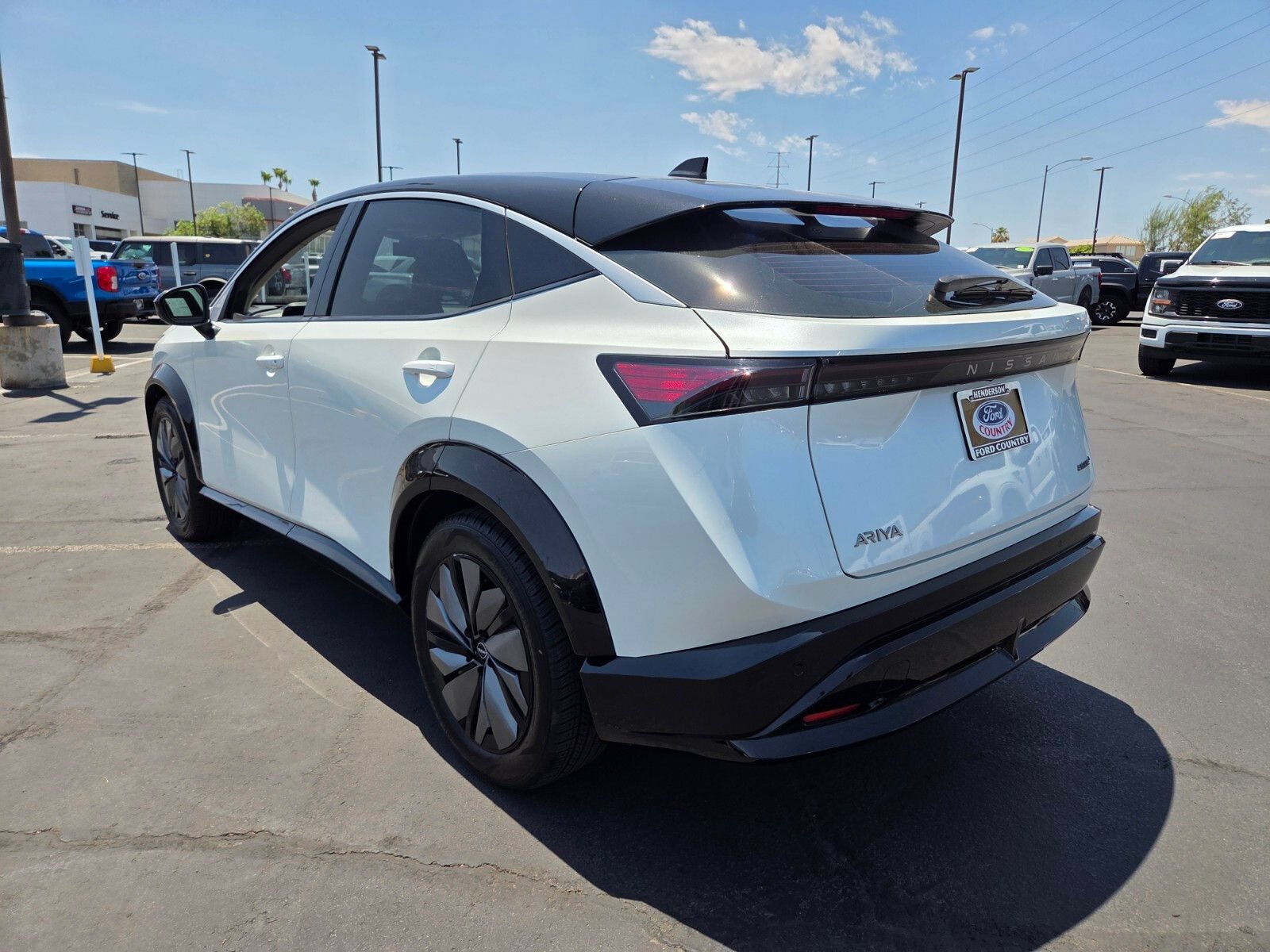 Used 2023 Nissan Ariya FWD image 4