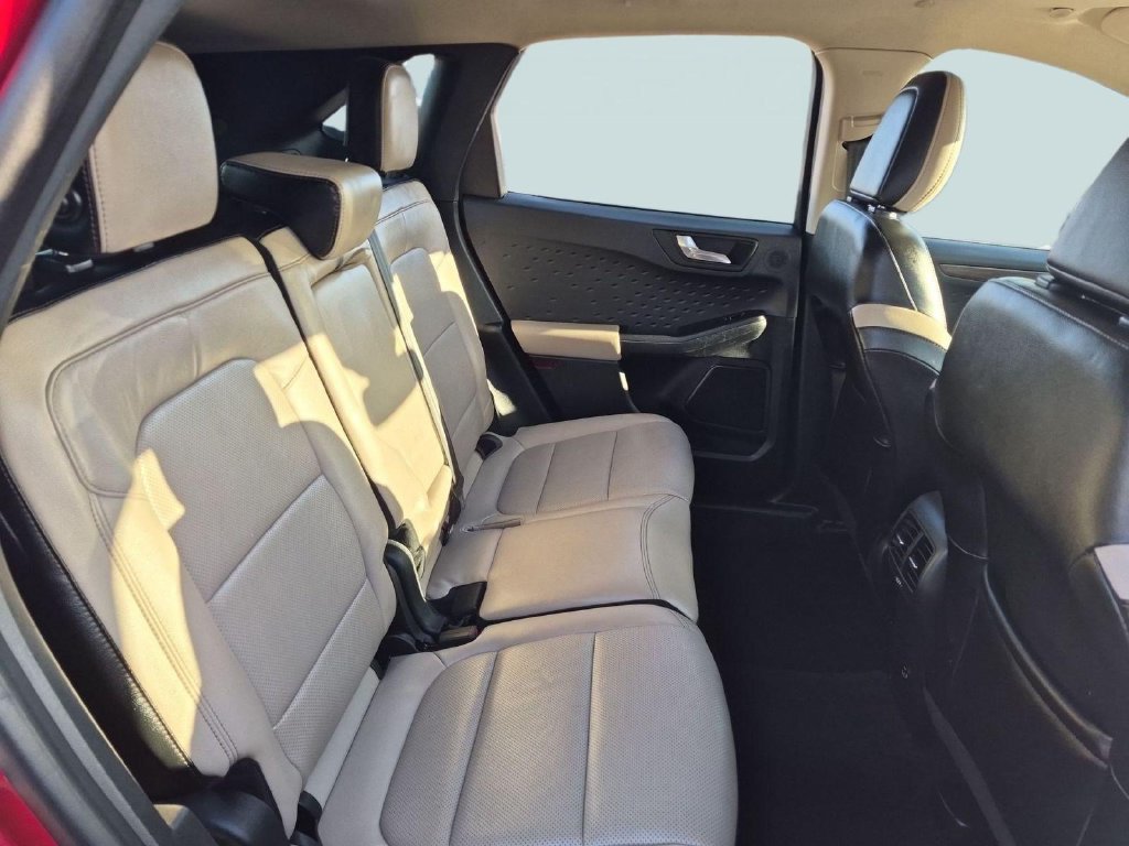 Certified 2020 Ford Escape Titanium AWD/4WD image 27