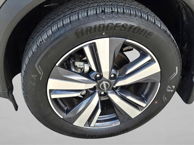 Used 2025 Nissan Rogue SL FWD image 22