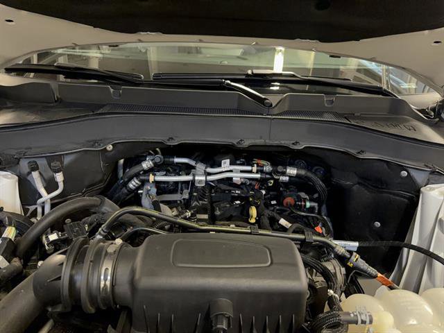 Certified 2022 Ford Explorer XLT w/ Equipment Group 202A image 9