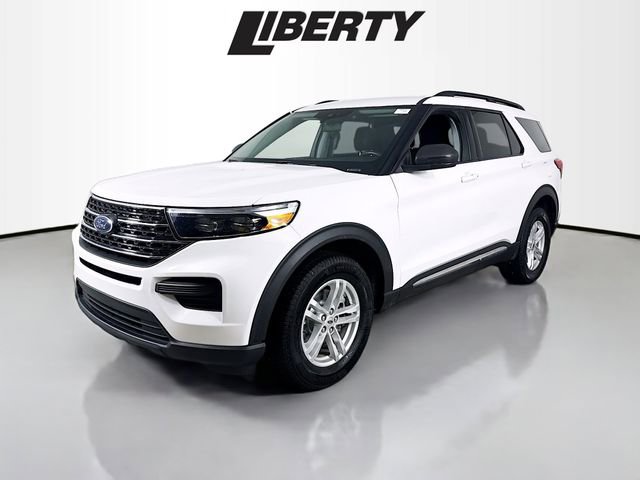 Certified 2021 Ford Explorer XLT image 3