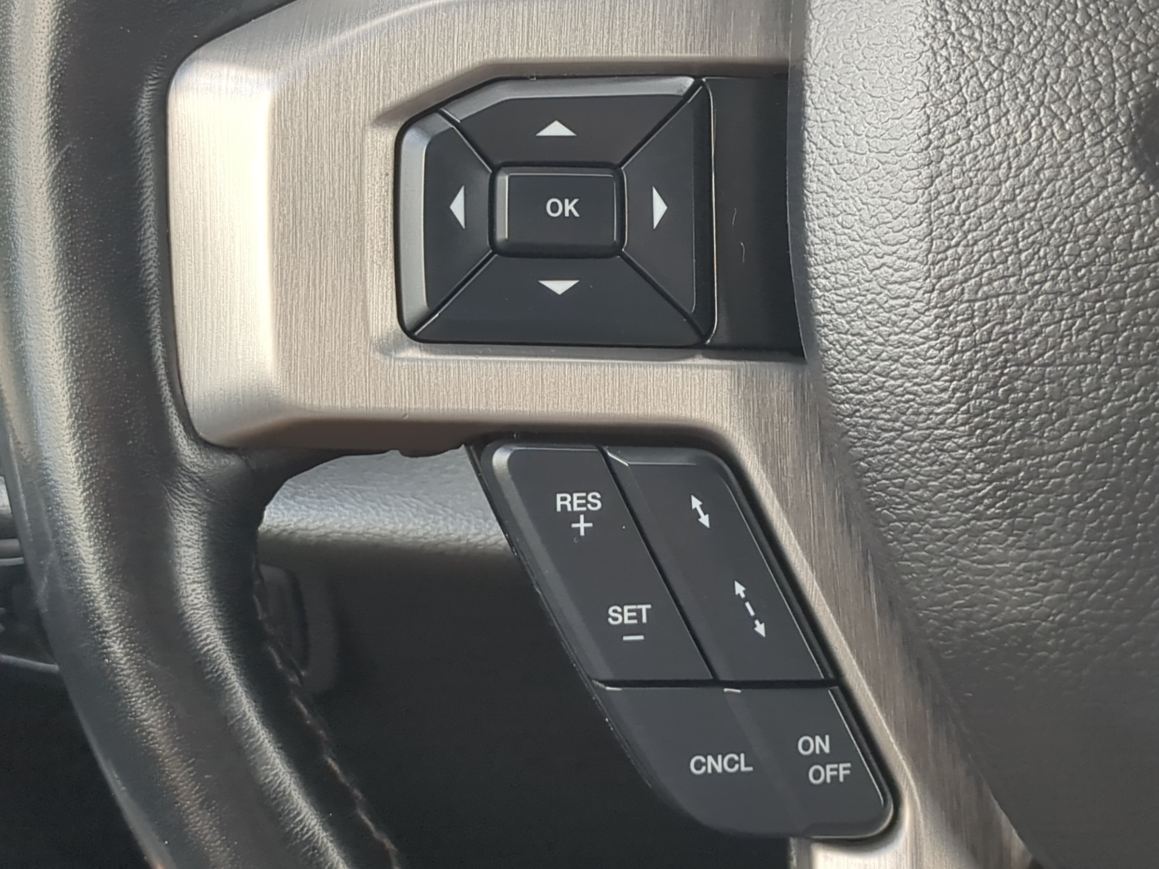 Certified 2019 Ford F150 Platinum w/ Equipment Group 701A Luxury AWD/4WD image 24