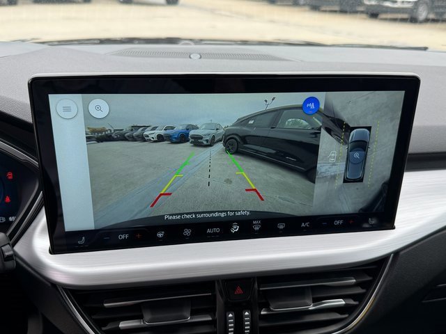 Certified 2025 Ford Escape SE w/ PHEV Premium Package image 27