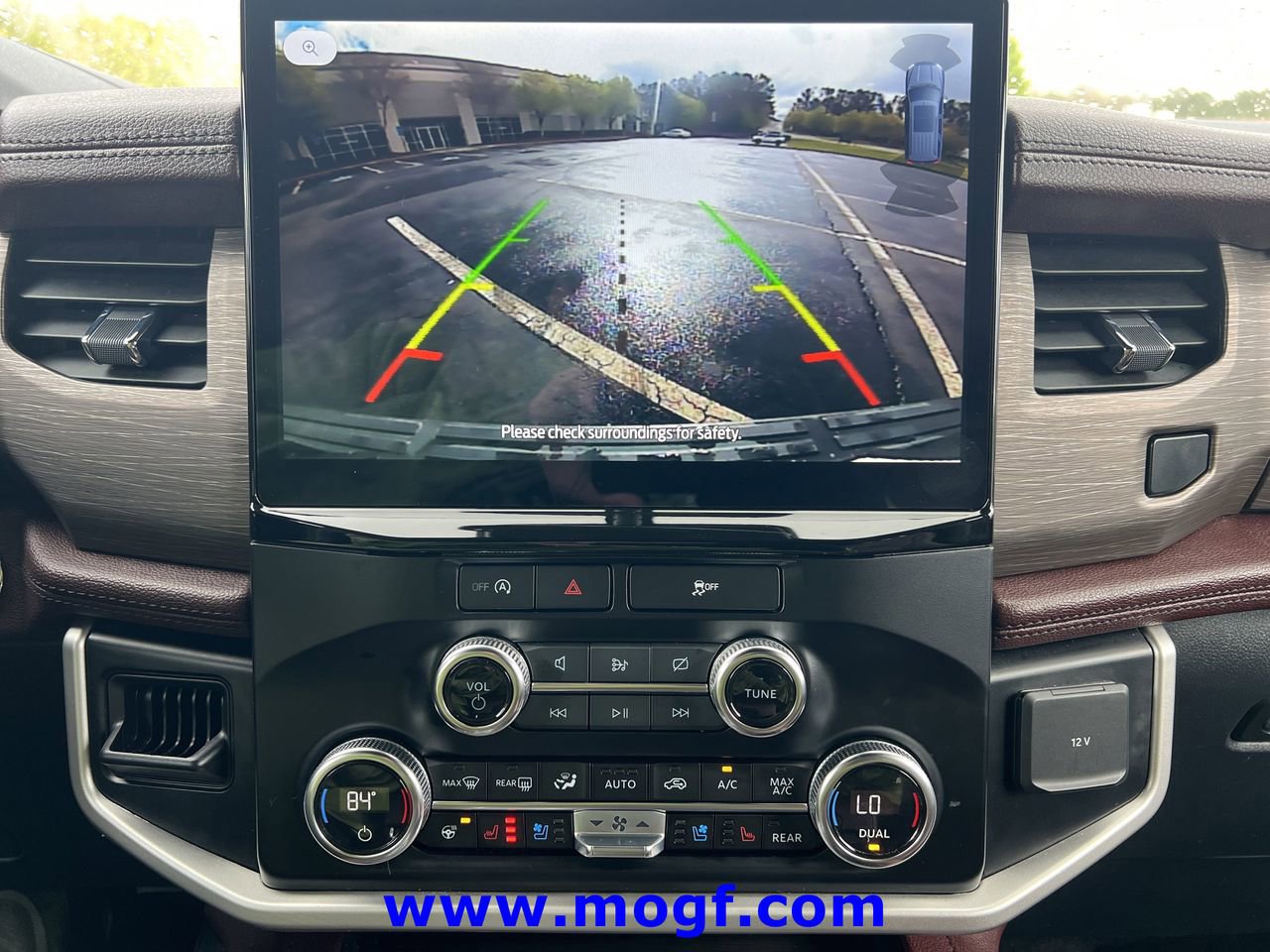 Certified 2024 Ford Expedition Limited image 11