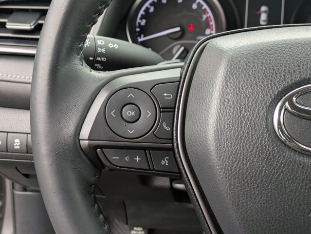 Used 2023 Toyota Camry SE image 17