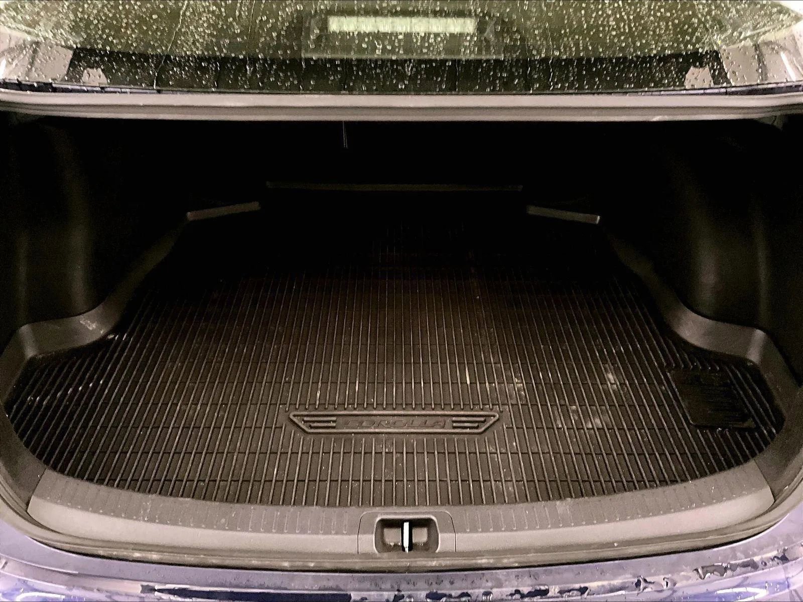 Used 2024 Toyota Corolla LE FWD image 33