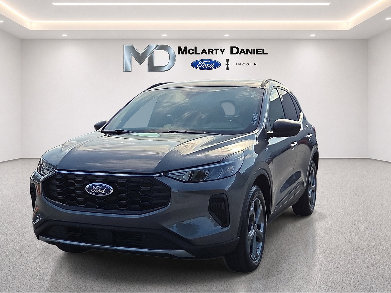 Certified 2025 Ford Escape ST-Line w/ Tech Pack #1 AWD/4WD image 2