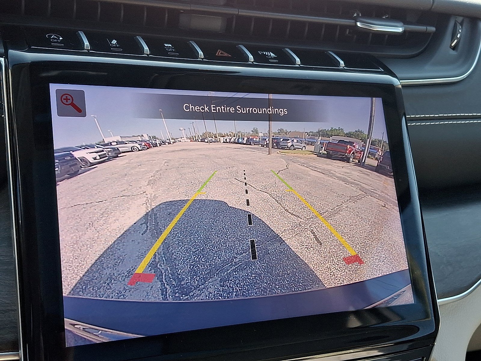 Used 2021 Jeep Grand Cherokee L Overland w/ Luxury Tech Group IV AWD/4WD image 17
