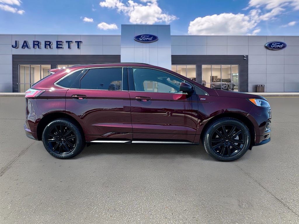 Certified 2024 Ford Edge ST-Line AWD/4WD image 9