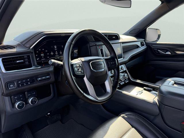 Used 2024 GMC Yukon XL Denali AWD/4WD image 9