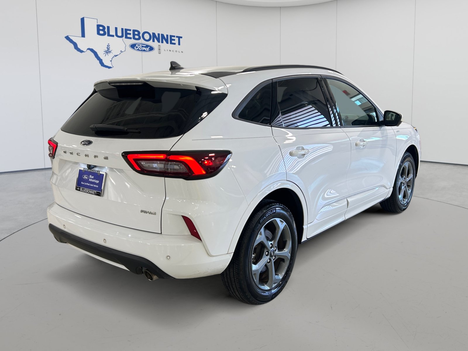 Certified 2023 Ford Escape ST-Line Select w/ Tech Pack #2 AWD/4WD image 5