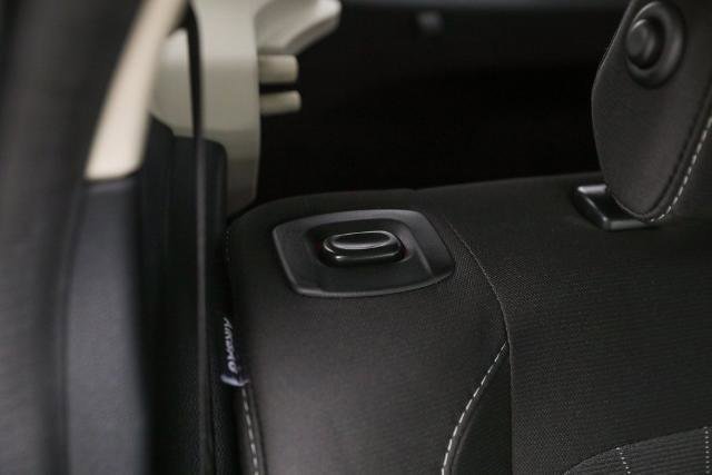 Certified 2019 Ford EcoSport SE image 33