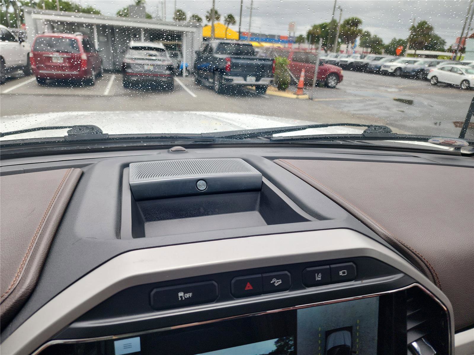 Certified 2022 Ford F250 King Ranch w/ King Ranch Ultimate Package AWD/4WD image 33