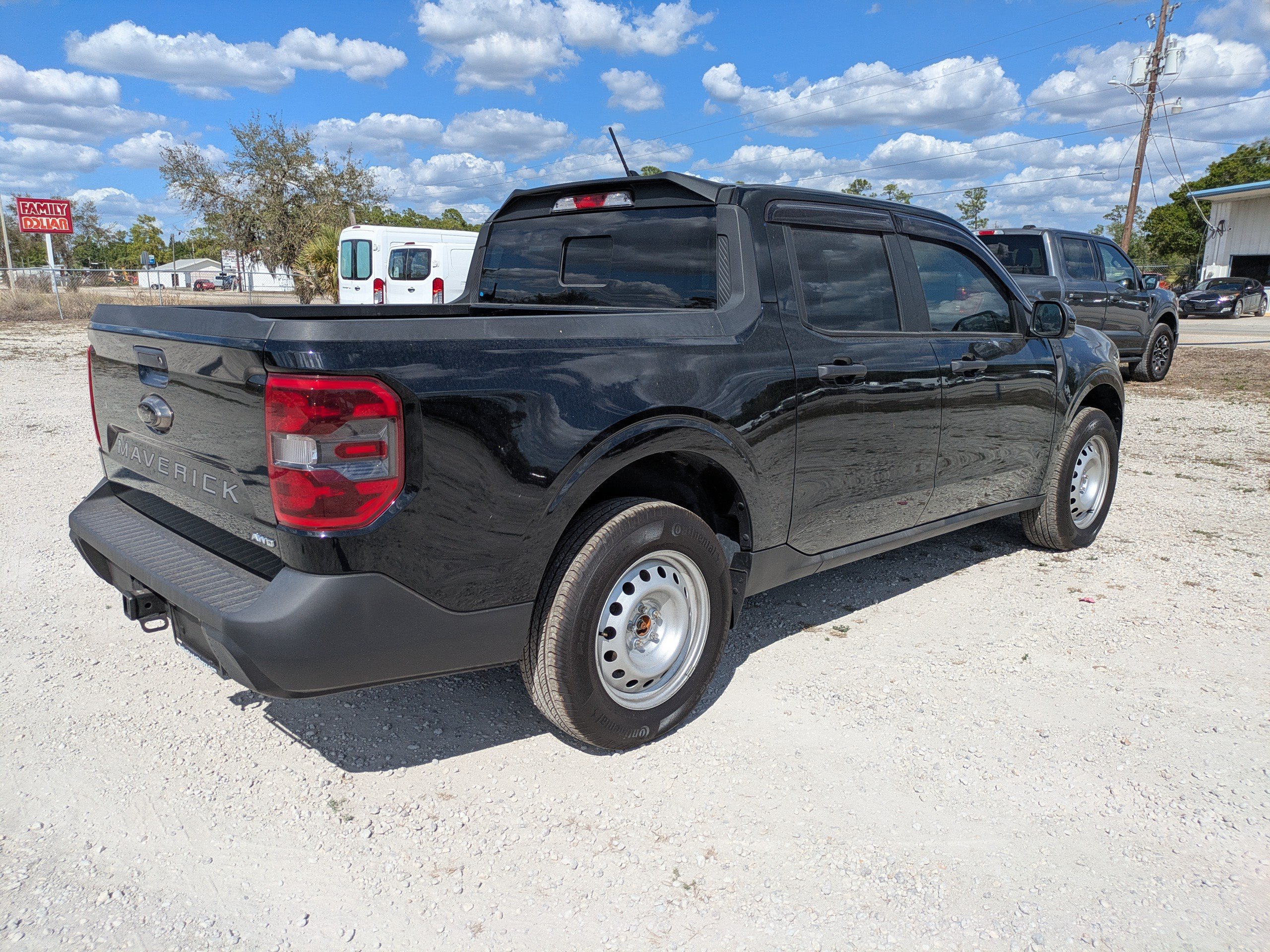 Certified 2023 Ford Maverick XLT w/ Equipment Group 300A Standard AWD/4WD image 4