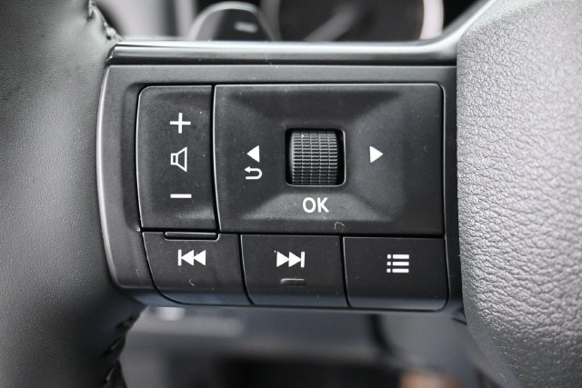 Used 2026 Nissan Rogue SV w/ Cold Weather Package FWD image 17
