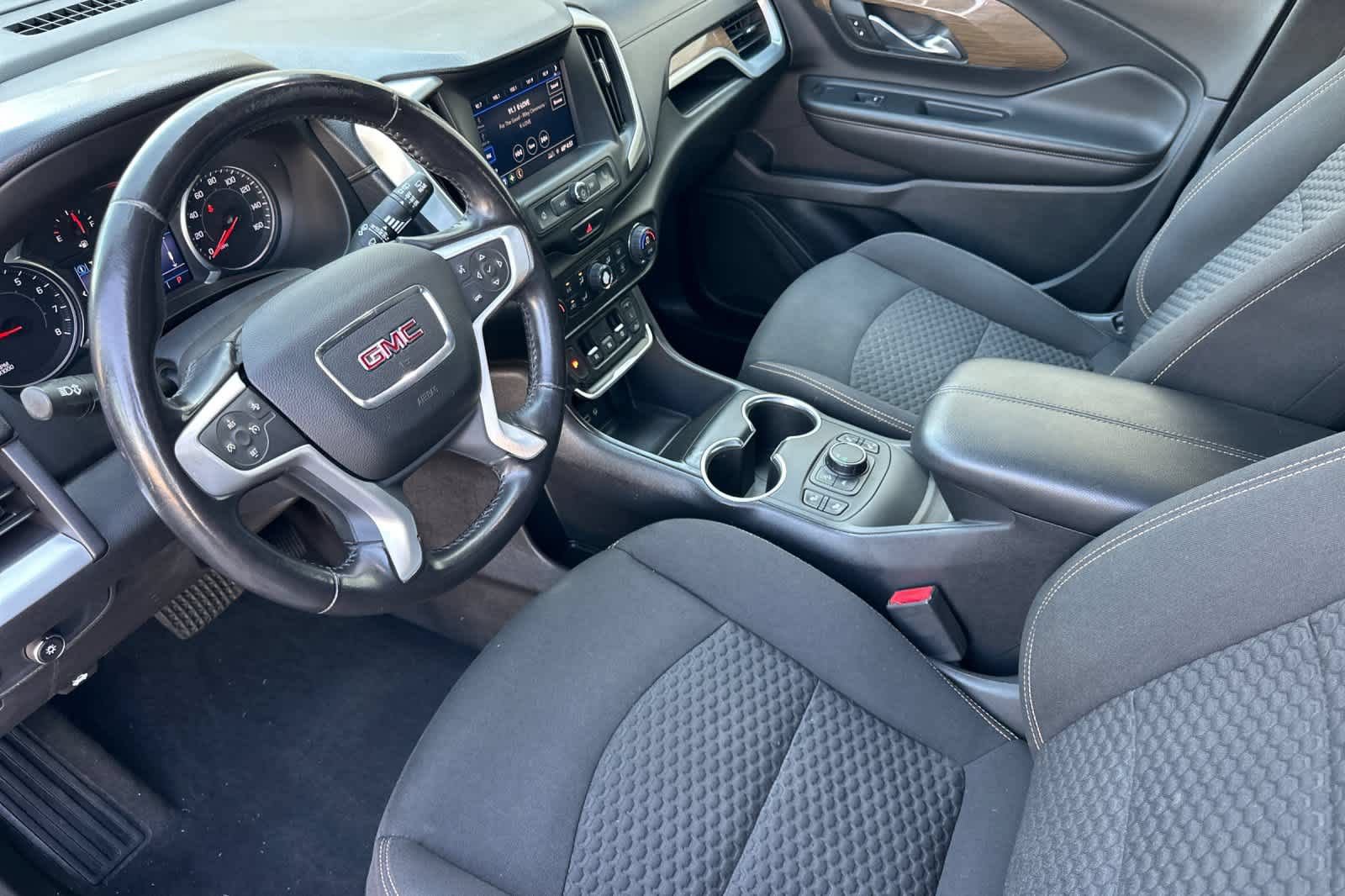 Used 2021 GMC Terrain SLE w/ Driver Convenience Package FWD image 12