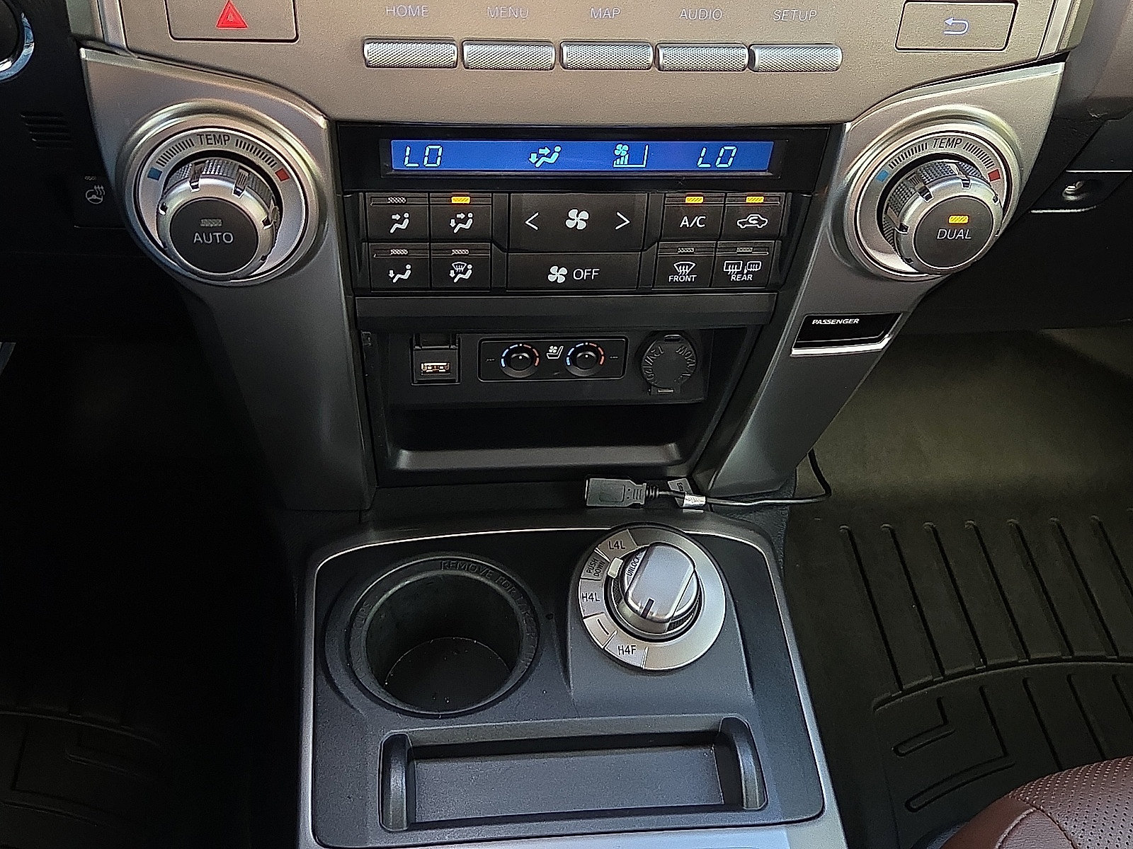Used 2024 Toyota 4Runner Limited AWD/4WD image 17