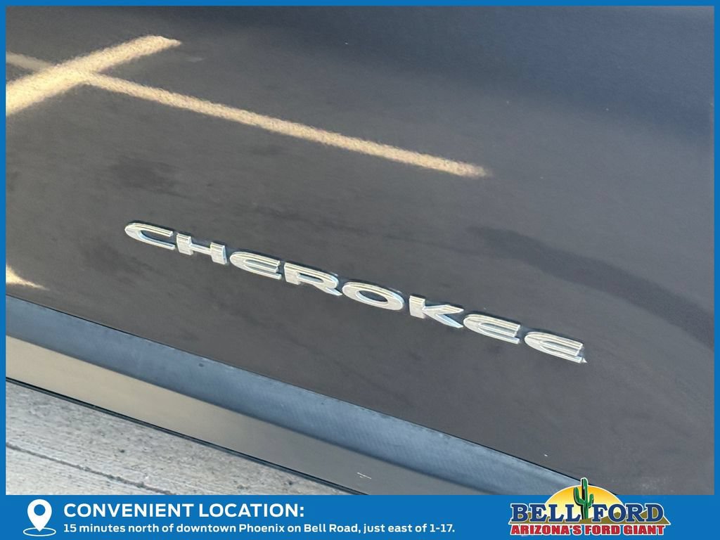 Used 2019 Jeep Cherokee Limited AWD/4WD image 7
