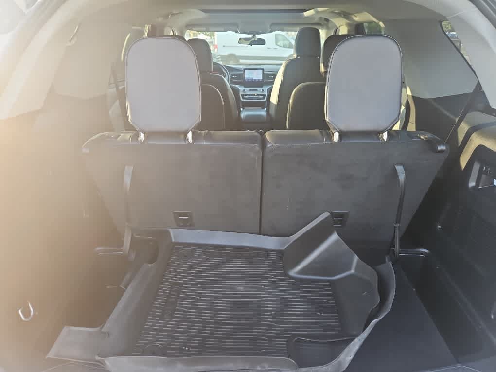 Certified 2023 Ford Explorer XLT w/ Equipment Group 202A AWD/4WD image 8