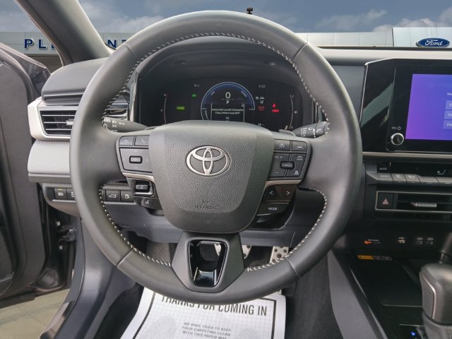Used 2025 Toyota Camry SE w/ Convenience Package FWD image 12